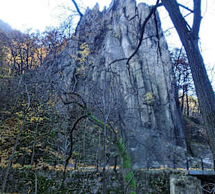 Vorbei am Goethefels