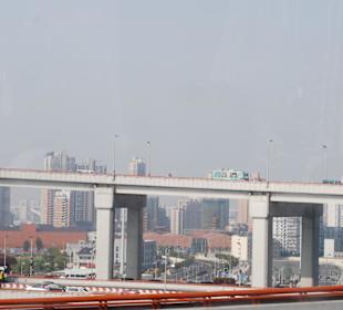 Zubringer zur Nanpu-Brücke