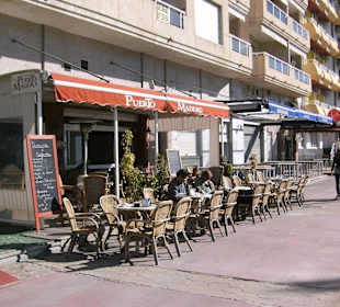 Café "Puerto Madero"