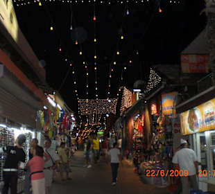 Einkaufsmeile in Side Zentrum/ Hafen