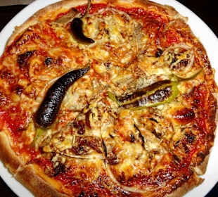 Pizza Gyros im El Greco