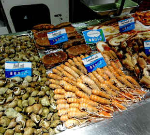 Meeresfrüchte in großer Auswahl