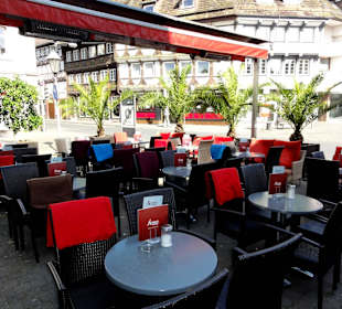 Terrassenplätze der Brasserie Aroma