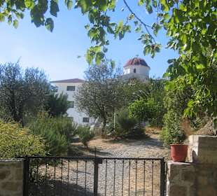 Eingang Wohngebäude der Mönche