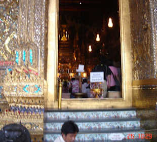 Изумрудный будда