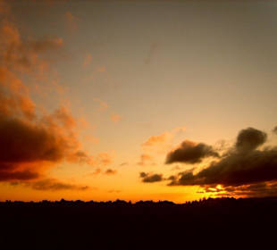 Sonnenuntergang im Industriegebiet