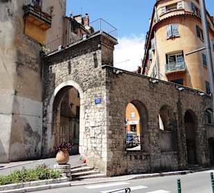 Городские ворота Грасса