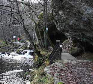 Zugang zum Wasserfall Dreimühlen