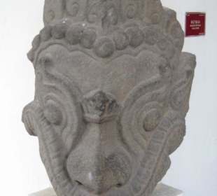 Eine Statur im Cham Museum.