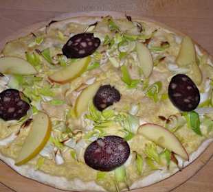 Flammkuchen "Himmel und Ääd" im Sünner im Walfisch