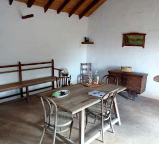 In den Räumen einer armen Landfrau