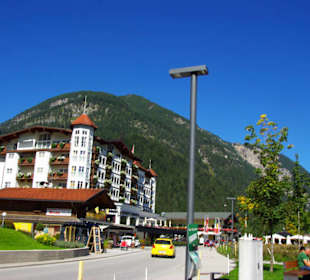 Wander und Radfahrer getrennte Wege