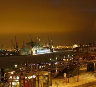 Hamburg by Night / Hafen City