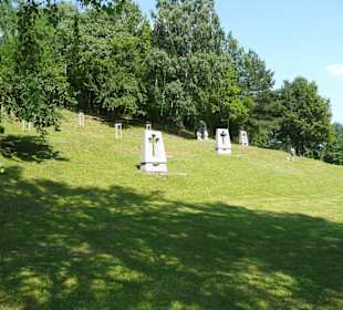 Stráň s památníky