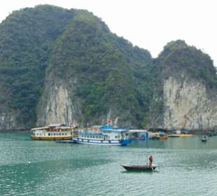 Wunderschöne Halong Bucht