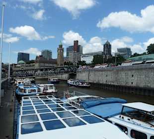 Blick von den Landungsbrücken