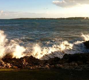Der Sturm peitscht die Wlken auf, es ist ein kalter November