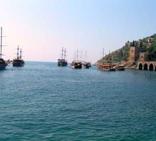 Schiffe an der alten Werft