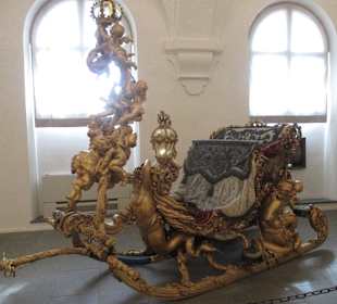 Prunkvoller Schlitten mit Sitz