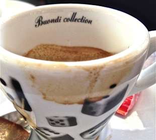Short black Coffee at L´Academia Café