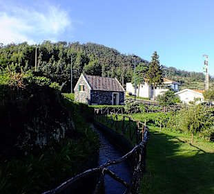 Das Wasserhaus am Anfang der Levada