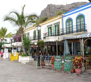 Der Hafen mit seiner zahlreichen Gaststätten