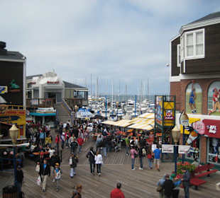 Einkaufsstrasse vom Pier 39