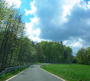Entlang der romantischen Burgenstraße Fränkischen Schweiz