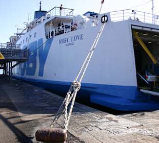 Im Hafen von Piombino