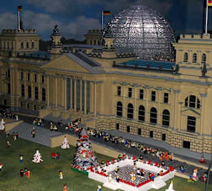 Das Reichstagsgebäude im Legoland