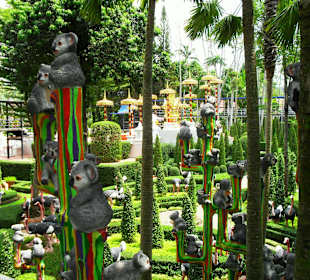 Garden mit Plastiktieren