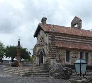 Die Kirche von Altos de Chavon