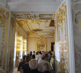 Im Gänsemarsch durch die Räume