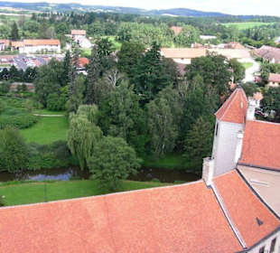 Blick vom Turm auf die Stadt über das Schloss