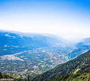 Blick vom Wanderparadies "Vigiljoch" ins Etschtal