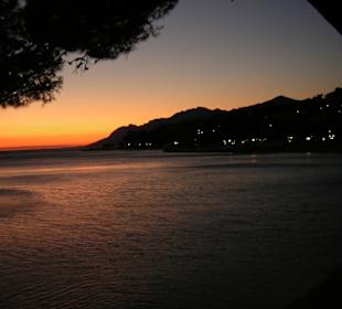 Jeden z zachodów słońca nad plażą w Brel