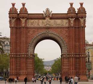 Arc de Triomf w  Barcelonie