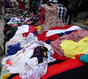 Seitenstrassen um den Kariakoo Markt