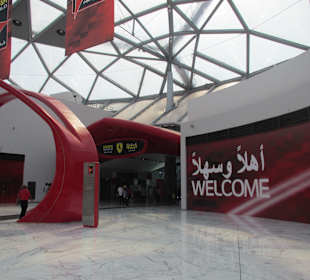 Eingang zur Ferrari World