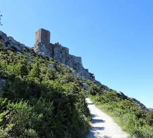 Der Weg zur Burg Quéribus
