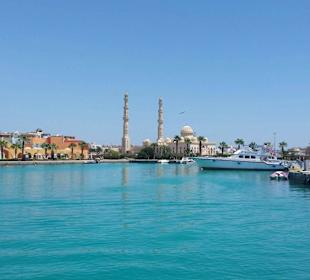 Abfahrt mit dem Glasbodenboot