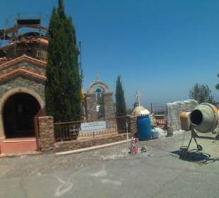 Kapliczka obok Klasztoru