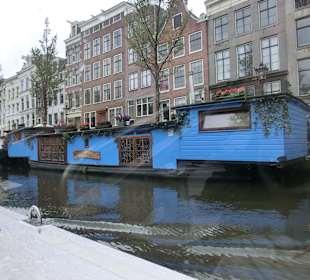 Hausboot auf Gracht