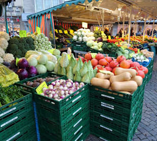 Rundgang über den Bonner Wochenmarkt Rathausplatz