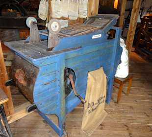 Rundgang durch die Mühle von Rönn