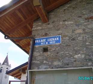 L'indicaz.del villaggio ai piedi dell'osserv.