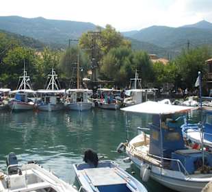 Typischer kleiner Hafen