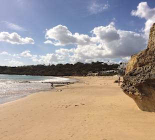 Schöner Strand in der Nähe
