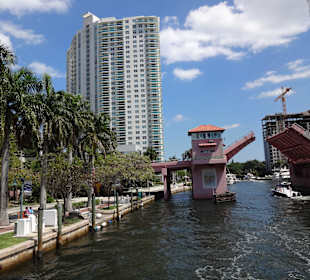 Eine von vielen Zugbrücken