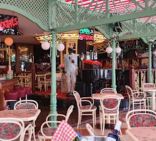 Cafe de Paris